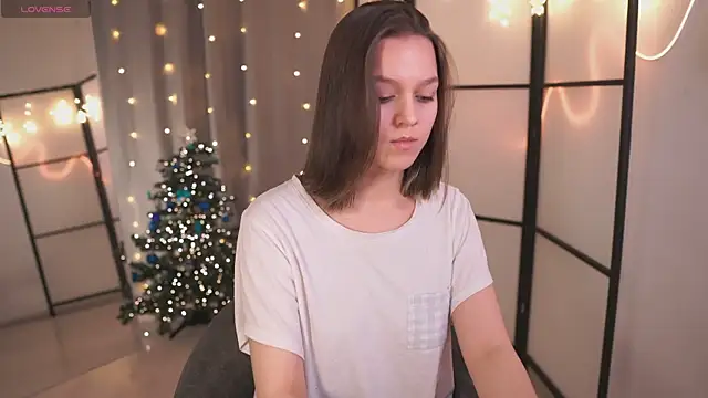 Snapshot of Addelin_Moon chatting on December 2024 07:19:02 PM Addelin Moon online show from December 2024 07:19:02 PM