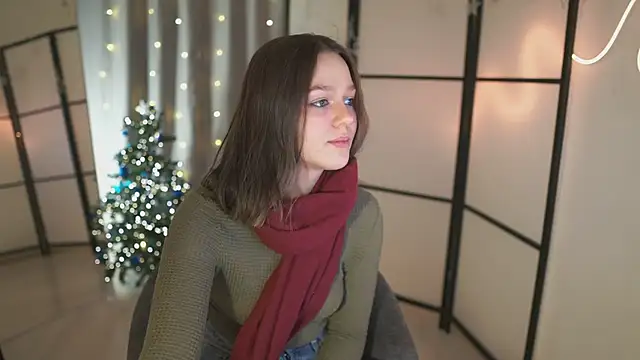 Snapshot of Addelin_Moon chatting on December 2024 04:14:02 PM Addelin Moon online show from December 2024 04:14:02 PM