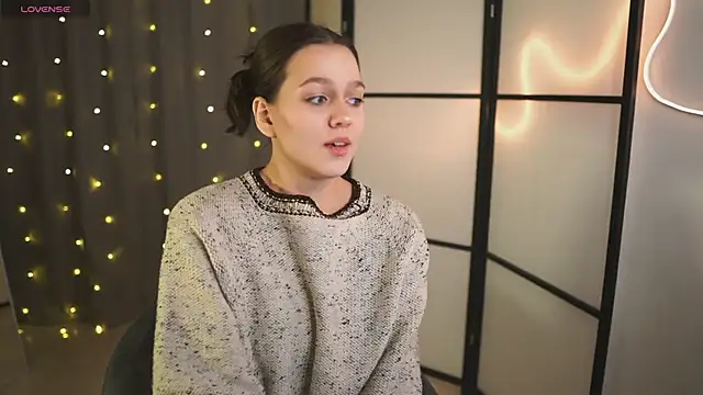 Snapshot of Addelin_Moon chatting on January 2025 04:21:01 PM Addelin Moon online show from January 2025 04:21:01 PM