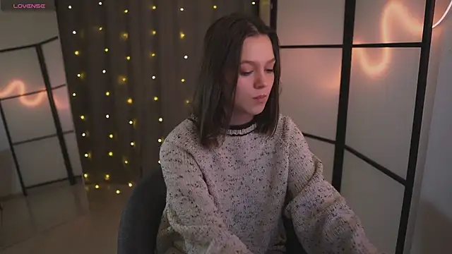 Snapshot of Addelin_Moon chatting on January 2025 04:01:01 PM Addelin Moon online show from January 2025 04:01:01 PM