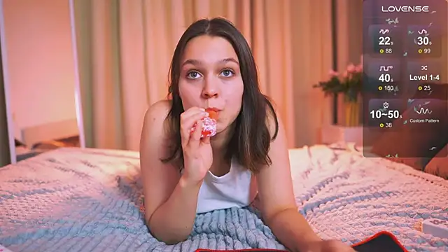 Snapshot of Addelin_Moon chatting on February 2025 04:02:01 PM Addelin Moon online show from February 2025 04:02:01 PM