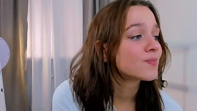 Snapshot of Addelin_Moon chatting on September 2025 03:23:01 PM Addelin Moon online show from September 2025 03:23:01 PM