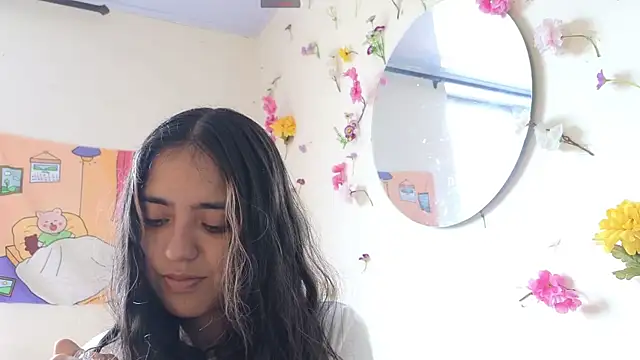 Snapshot of ViolettaSummer chatting on January 2025 06:44:01 PM ViolettaSummer online show from January 2025 06:44:01 PM