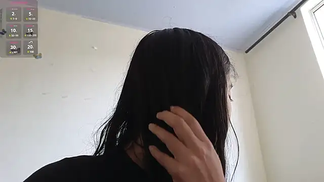 Snapshot of ViolettaSummer chatting on March 2025 08:35:02 PM ViolettaSummer online show from March 2025 08:35:02 PM