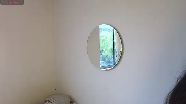 Snapshot of ViolettaSummer chatting on October 2025 01:32:02 PM ViolettaSummer online show from October 2025 01:32:02 PM