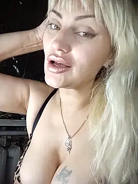 Freya Milf online show from October 2025 06:18:02 PM