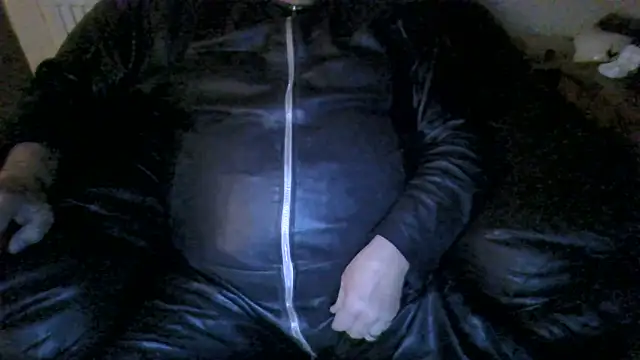 Snapshot of Leatherman63 chatting on June 2026 02:29:01 AM Leatherman63 online show from June 2026 02:29:01 AM