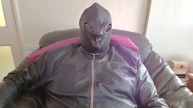 Snapshot of Leatherman63 chatting on July 2026 06:08:02 AM Leatherman63 online show from July 2026 06:08:02 AM