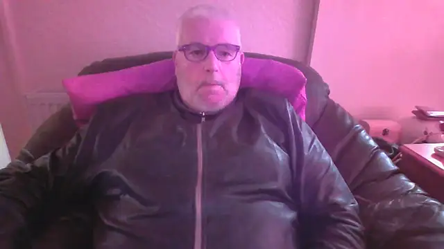 Snapshot of Leatherman63 chatting on July 2026 06:50:01 AM Leatherman63 online show from July 2026 06:50:01 AM