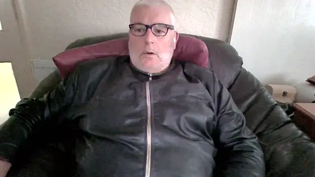 Snapshot of Leatherman63 chatting on July 2026 05:54:02 AM Leatherman63 online show from July 2026 05:54:02 AM