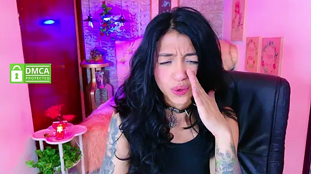 Snapshot of REDHOTTER_ chatting on September 2025 07:48:01 PM REDHOTTER online show from September 2025 07:48:01 PM