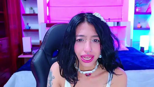 Snapshot of REDHOTTER_ chatting on October 2025 12:52:02 PM REDHOTTER online show from October 2025 12:52:02 PM