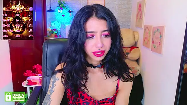 Snapshot of REDHOTTER_ chatting on November 2025 07:57:02 PM REDHOTTER online show from November 2025 07:57:02 PM