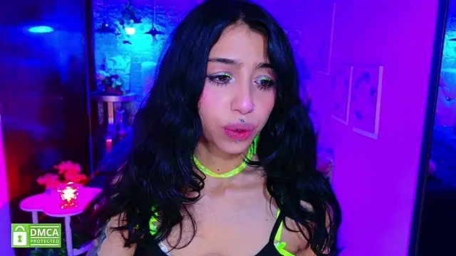 Snapshot of REDHOTTER_ chatting on November 2025 07:58:01 PM REDHOTTER online show from November 2025 07:58:01 PM