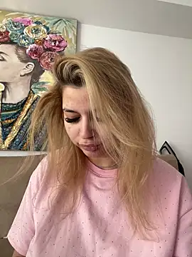 AllysonK online show from April 2026 11:31:02 AM