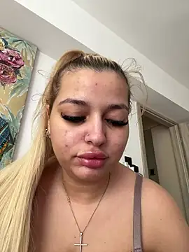 Snapshot of AllysonK chatting on June 2026 11:38:02 AM AllysonK online show from June 2026 11:38:02 AM