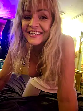 annika lately online show from April 2026 03:23:02 AM