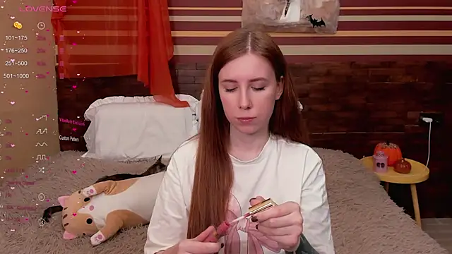 MilanaMua online show from November 2025 06:12:01 AM