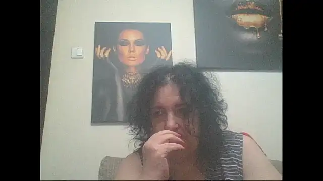 Snapshot of maturekorine chatting on July 2026 05:11:01 PM maturekorine online show from July 2026 05:11:01 PM