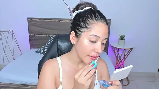 ivette bocelly online show from February 2025 10:34:01 PM