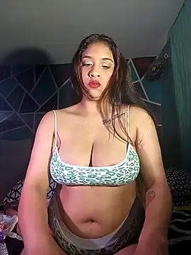 Snapshot of Susan-Rumie chatting on December 2024 08:05:02 PM Susan-Rumie online show from December 2024 08:05:02 PM
