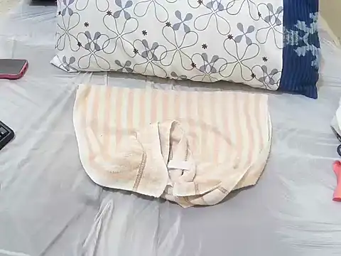 just lela online show from October 2025 12:05:01 PM