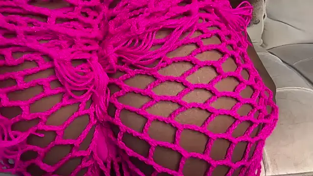 Snapshot of Chocolate_queen2 chatting on May 2026 11:34:04 PM Chocolate queen2 online show from May 2026 11:34:04 PM