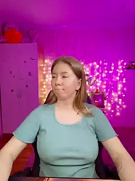 D0nna  online show from April 2026 11:50:01 PM