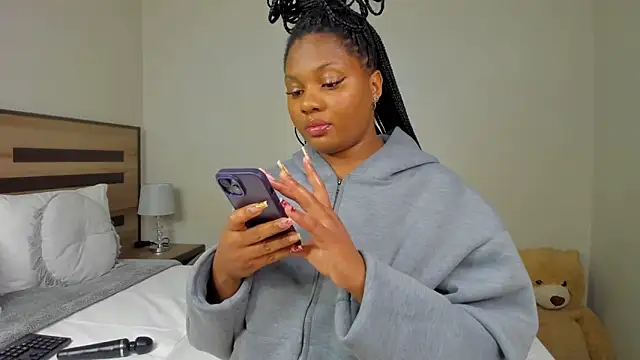 Snapshot of Renee-18 chatting on May 2026 11:34:01 PM Renee-18 online show from May 2026 11:34:01 PM