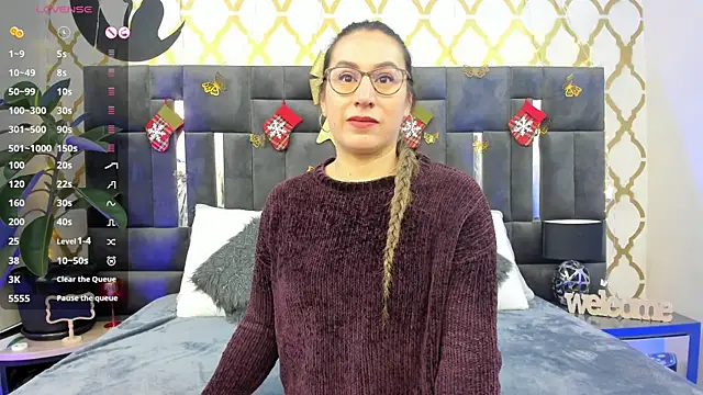 RubbyTaylor online show from December 2025 02:44:01 PM