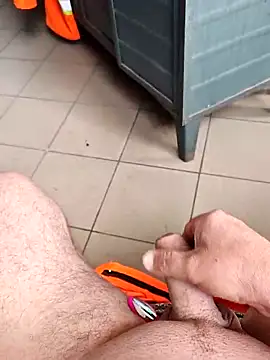 Szeltolo001 online show from March 2026 12:44:02 PM