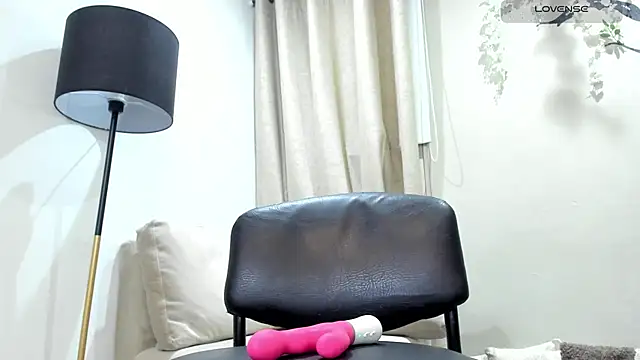  alaiasmile  online show from April 2026 01:42:02 AM