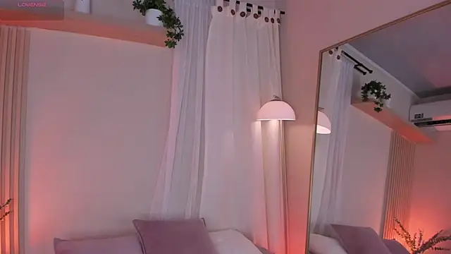 mara brooks online show from March 2026 11:54:01 PM