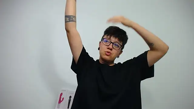 alex noa online show from February 2025 11:00:02 PM