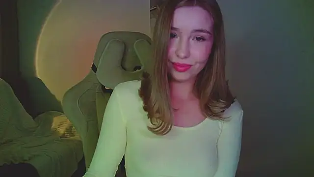 mia raspberrie online show from March 2026 08:15:02 PM