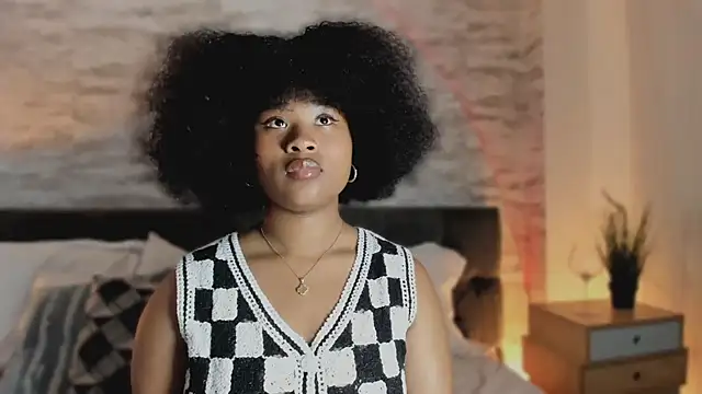 Anneth  M online show from November 2025 07:36:02 PM