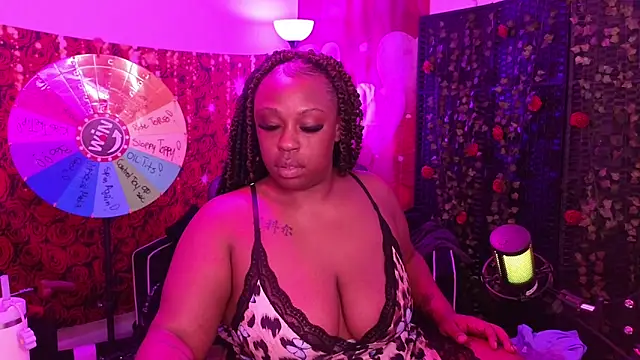 cheriserozequeen online show from May 2026 06:13:01 PM
