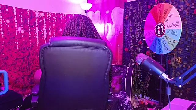 cheriserozequeen online show from May 2026 01:18:01 PM