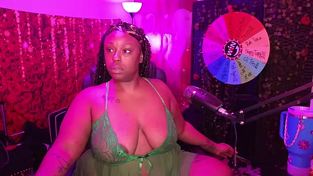 cheriserozequeen online show from May 2026 05:10:01 PM