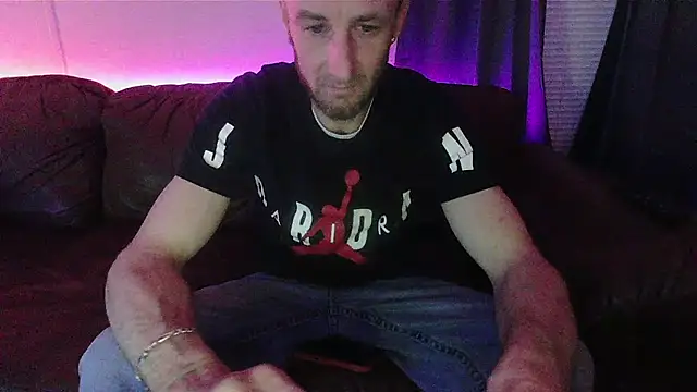 HungStud4You online show from February 2025 05:45:01 AM