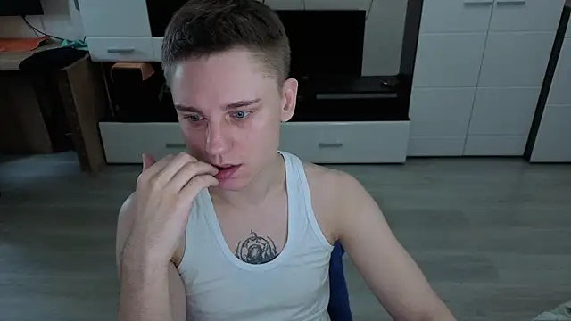 angryzan online show from November 2025 07:07:01 AM