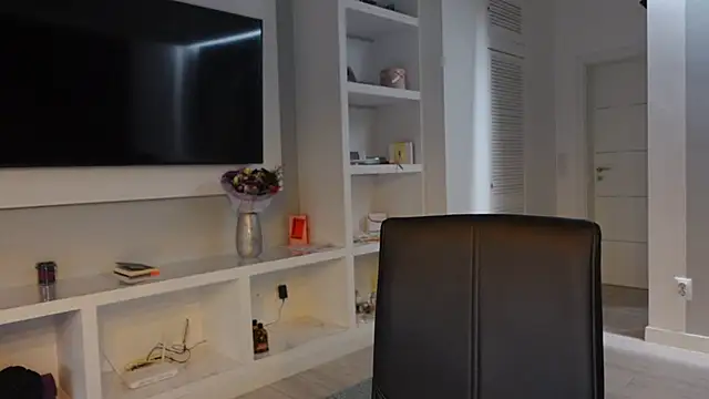 carla italian online show from January 2025 05:34:02 PM