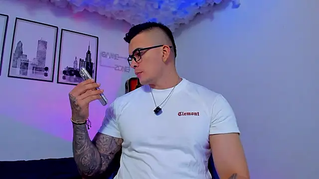 seancarreraa online show from April 2026 11:20:02 PM