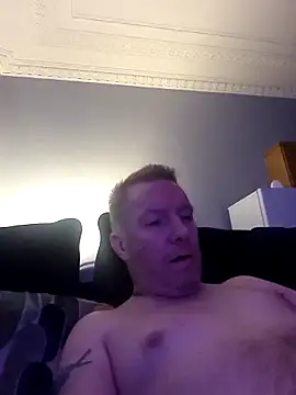 walker1979 online show from November 2025 03:24:01 PM