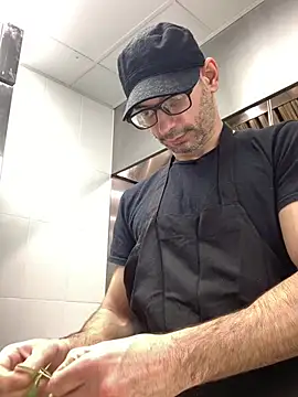 hailzeffn online show from March 2026 01:47:01 PM