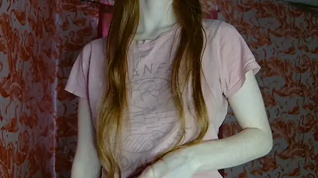 Snapshot of strawberrysmoothie chatting on April 2026 06:28:01 PM strawberrysmoothie online show from April 2026 06:28:01 PM