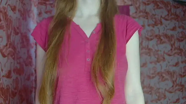 Snapshot of strawberrysmoothie chatting on June 2026 04:39:02 PM strawberrysmoothie online show from June 2026 04:39:02 PM