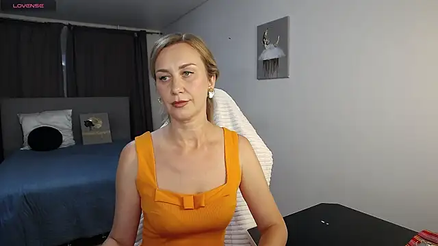 Vanessa Nowak online show from July 2026 05:34:01 PM