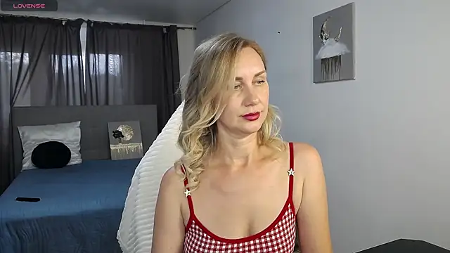 Vanessa Nowak online show from July 2026 02:00:01 PM