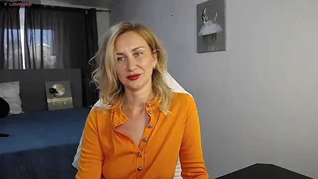 Vanessa Nowak online show from July 2026 02:52:02 PM